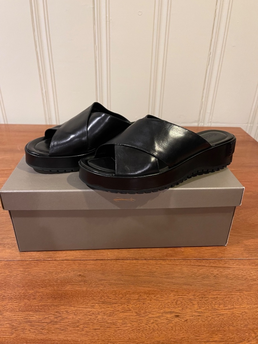 NEW Vintage Cole Haan Black Leather Criss-Cross Platform Sandals Women's 6.5 - Picture 2 of 15
